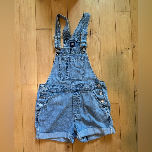 GAP | Women's Light-wash, Cuffed Shortalls (size XS) - Picture 5 of 7